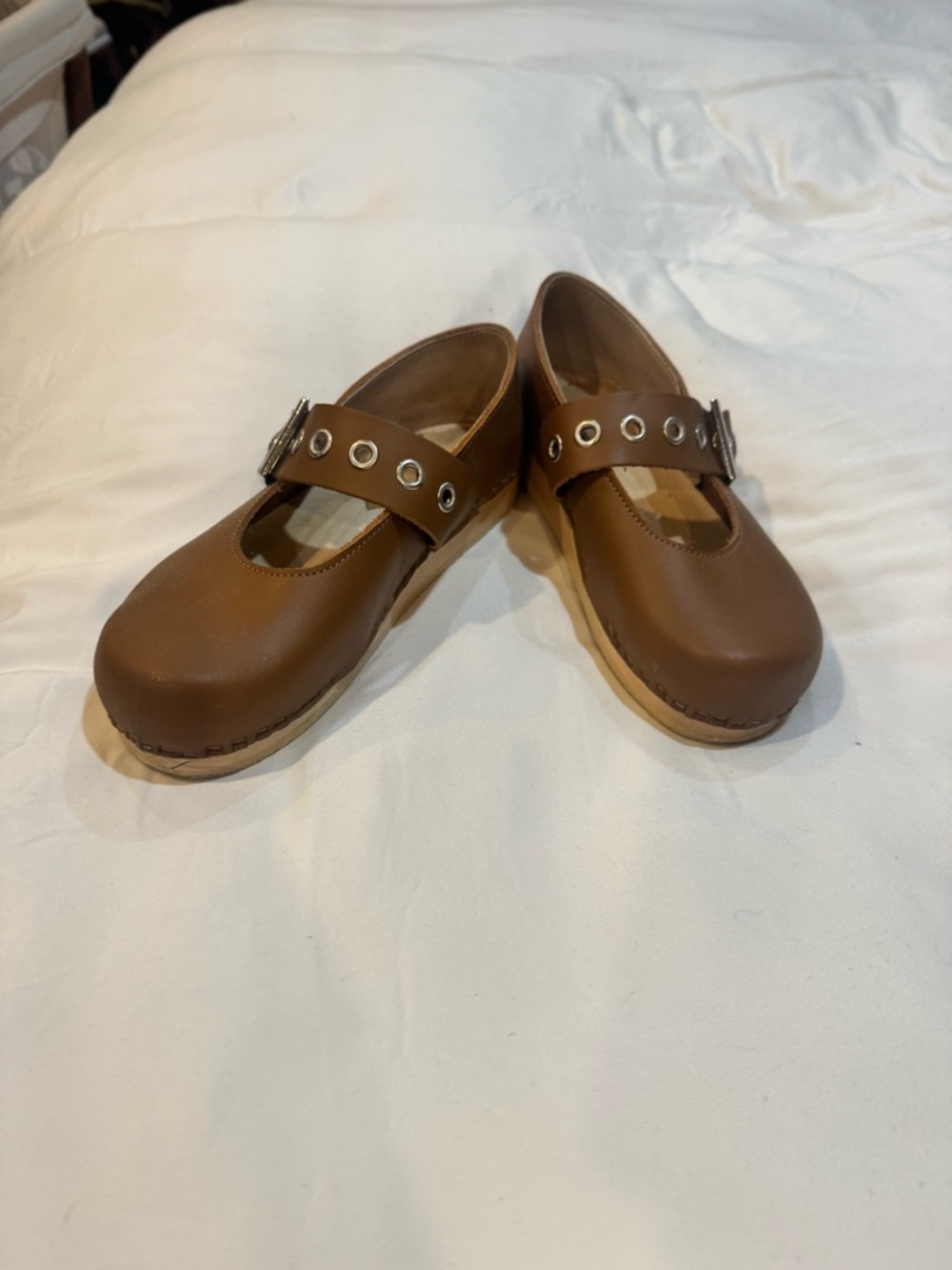 No.6 Mary Jane Clogs